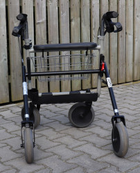 Chodítko pro seniory.