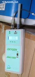 Měřič koncentrace kyslíku.