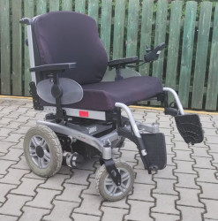 Invalidní vozík