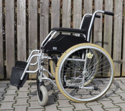 Mechanický invalidní vozík Meyra.