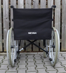Mechanický invalidní vozík Meyra.
