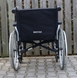 Mechanický invalidní vozík Meyra.