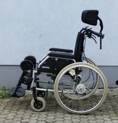 Mechanický invalidní vozík Meyra.