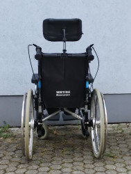 Mechanický invalidní vozík Meyra.