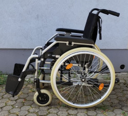 Mechanický invalidní vozík Meyra.
