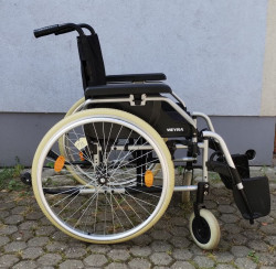Mechanický invalidní vozík Meyra.