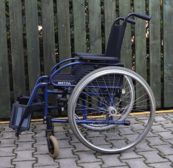 Mechanický invalidní vozík Meyra.