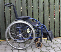 Mechanický invalidní vozík Meyra.