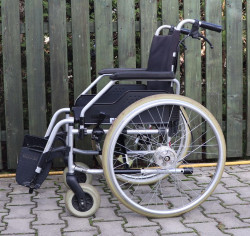 Mechanický invalidní vozík Meyra.