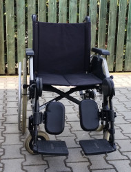 Invalidní vozík