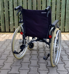 Invalidní vozík
