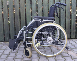 Mechanický invalidní vozík Meyra.