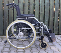 Mechanický invalidní vozík Meyra.