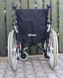 Mechanický invalidní vozík Meyra.