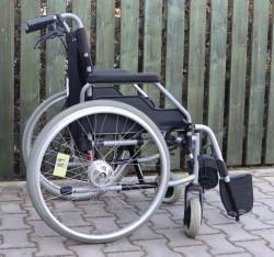 Mechanický invalidní vozík Meyra.