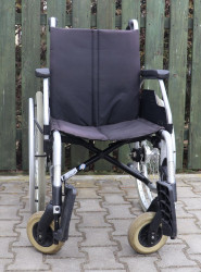 Mechanický invalidní vozík Meyra.