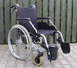 Mechanický invalidní vozík Meyra.