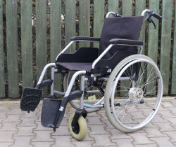 Mechanický invalidní vozík Meyra.