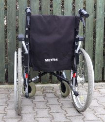 Mechanický invalidní vozík Meyra.