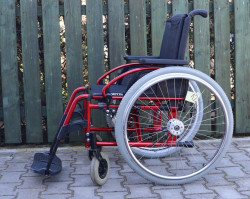 Mechanický invalidní vozík Meyra.