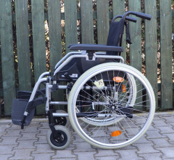 Mechanický invalidní vozík Meyra.