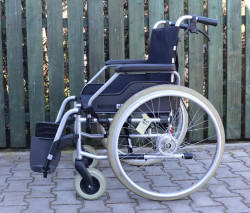 Mechanický invalidní vozík Meyra.