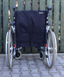 Mechanický invalidní vozík Meyra.