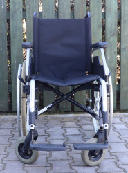 Mechanický invalidní vozík Meyra.
