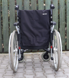 Invalidní vozík