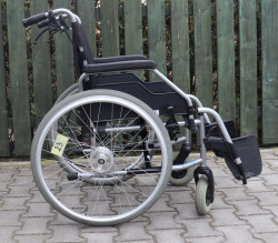 Invalidní vozík