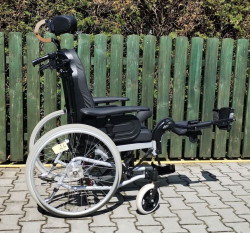 Invalidní vozík
