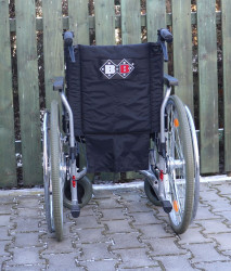Invalidní vozík