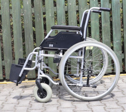 Invalidní vozík