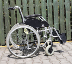 Invalidní vozík