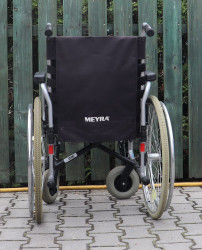 Invalidní vozík
