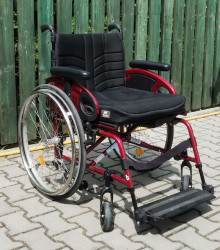 Invalidní vozík