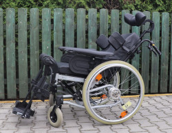 Invalidní vozík