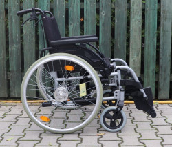 Invalidní vozík