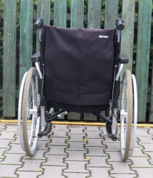 Invalidní vozík