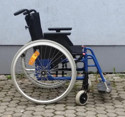 Invalidní vozík