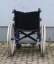 Invalidní vozík