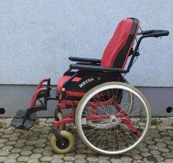 Invalidní vozík
