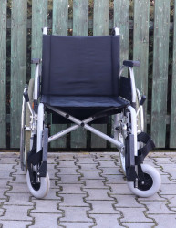 Invalidní vozík