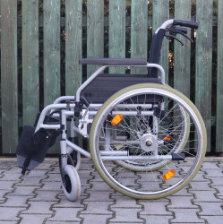 Invalidní vozík