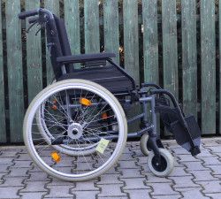 Invalidní vozík