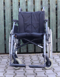 Invalidní vozík