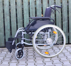 Invalidní vozík