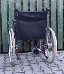 Invalidní vozík