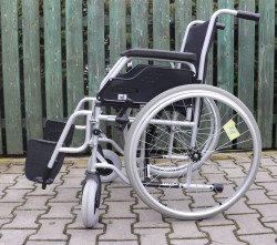Invalidní vozík