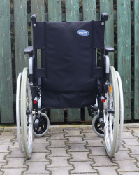 Invalidní vozík